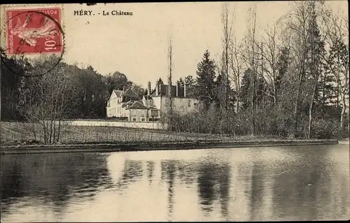 Ak Héry Yonne, Le Chateau