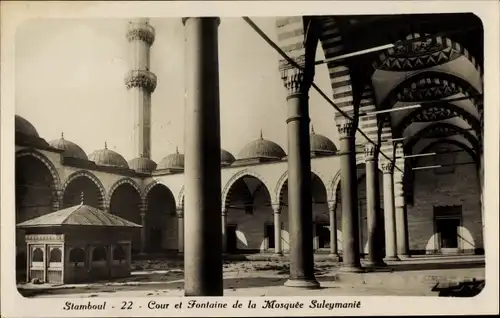 Ak Konstantinopel Istanbul Türkiye, Süleymania-Moschee, Hof und Brunnen