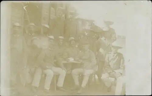 Foto Ak Deutsche Kolonialtruppen? Gruppenbild Männer in Uniform