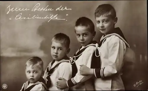 Ak Söhne des Kronprinzenpaares, Prinz Wilhelm, Louis Ferdinand, Hubertus, Friedrich, Cecilienhilfe