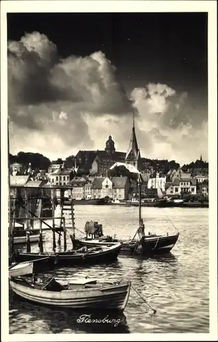 Ak Flensburg in Schleswig Holstein, Hafenpartie, Boote