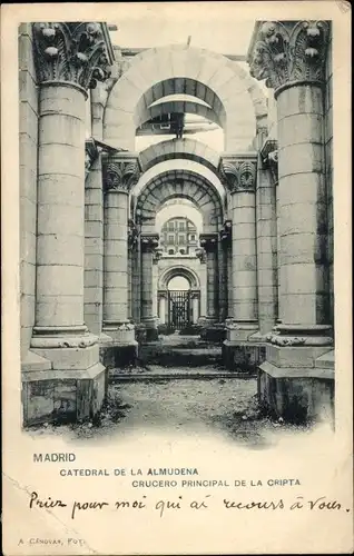 AK Madrid, Spanien, Almudena-Kathedrale, Hauptquerschiff der Krypta