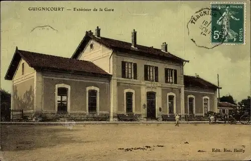 Ak Guignicourt Aisne, Extérieur de la Gare