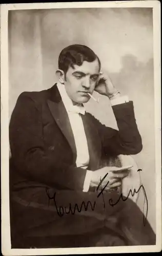Foto Ak Portrait Sänger Edmund Ferry, Zigarette, Autogramm