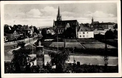 Ak Elversberg Saarland, Kirche, Pfarrhaus, Straßenpartie