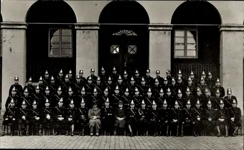 Foto Ak Deutsche Soldaten in Uniformen, Regiment, Gruppenbild