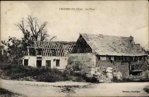 Ak Vauchelles Oise, La Place, zerstörte Häuser