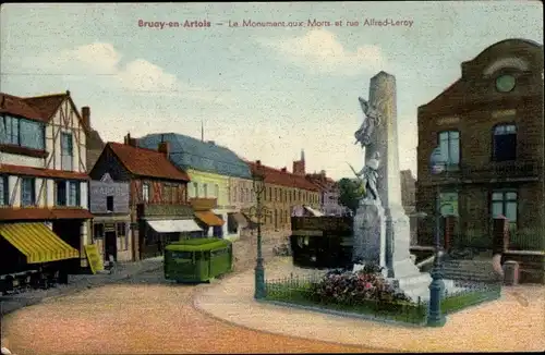 Ak Bruay en Artois Pas de Calais, Le Monument aux Morts, Rue Alfred-Leroy