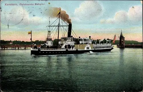 Ak Konstanz am Bodensee, Einfahrender Dampfer