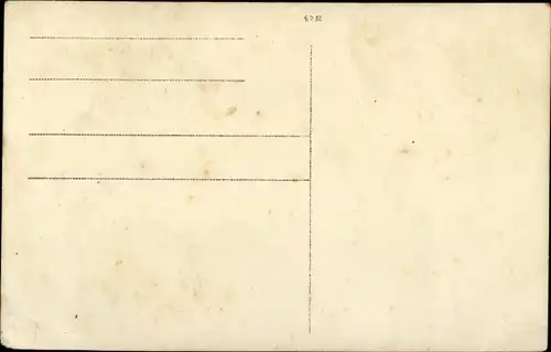 Foto Ak Deutscher Soldat in Uniform, Standportrait