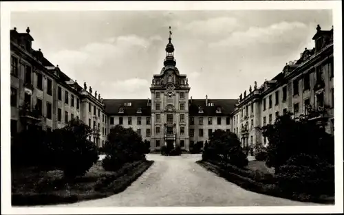 Ak Zerbst in Anhalt, ehemaliges Schloss, Museum, aufgenommen vor der Zerstörung