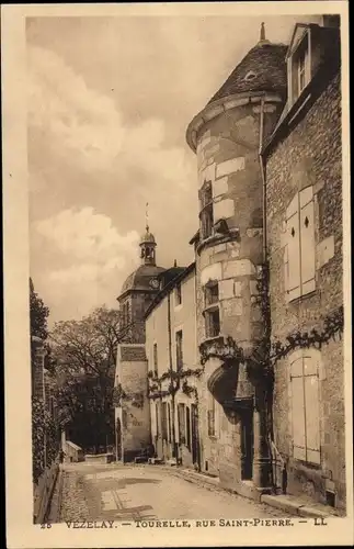 Ak Vézelay Yonne, Tourelle, Rue Saint Pierre