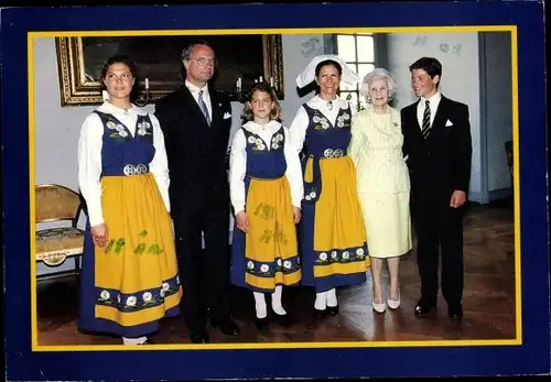 Ak Silvia von Schweden, Carl XVI Gustaf, Prinzessin Lilian, Trachten