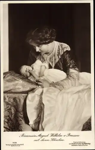 Ak Prinzessin August Wilhelm mit ihrem Söhnchen, Alexandra Viktoria, NPG 4536