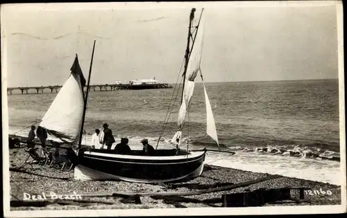 Ak Deal Kent England, Strand, Boot