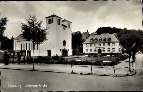 Ak Bad Berleburg im Rothaargebirge, Sparkasse, Liebfrauenkirche