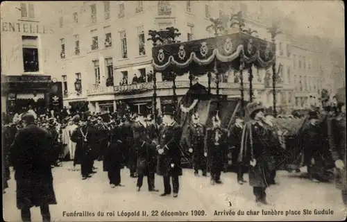 Ak Bruxelles Brüssel, Beerdigung von König Leopold II., Trauerwagen am Place Ste Gudule, 1909