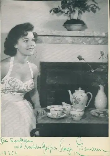 Autogrammkarte Schauspielerin Sonja Ziemann, Portrait, Autogramm