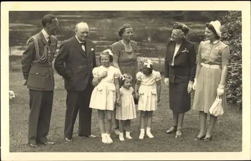 Foto Ak Soestdijk Utrecht, Churchill mit Frau, Königin Juliana der Niederlande, Bernhard, Töchter