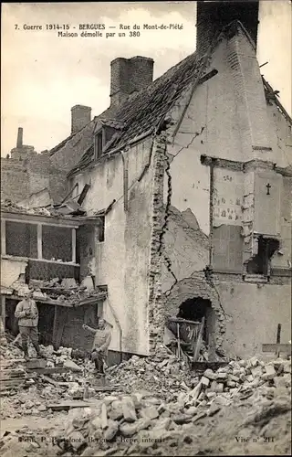 Ak Bergues-Nord, Rue du Mont de Piete, Haus