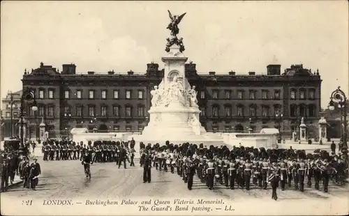 Ak City of Westminster London England, Buckingham Palace, Queen Victoria Memorial