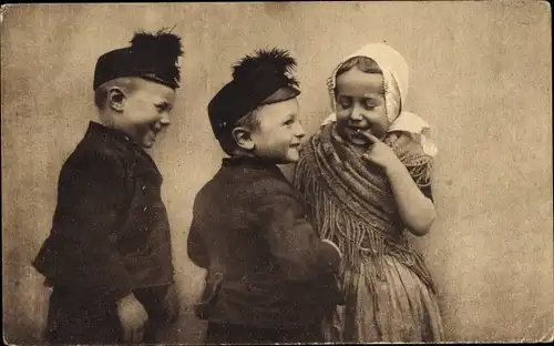 Ak Zeeland, Kinder in Tracht