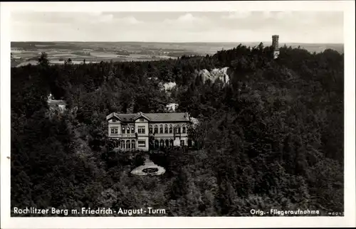 Ak Rochlitz an der Mulde, Rochlitzer Berg mit Friedrich August Turm, Fliegeraufnahme