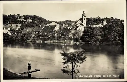 Ak Schwandorf im Oberpfälzer Wald Bayern, Naab, Frau, Kirche