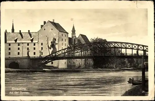 Ak Straubing an der Donau Niederbayern, Brücke, Haus mit Gemälde, Boote