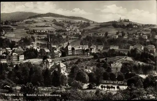 Ak Sebnitz Sächsische Schweiz, Gesamtansicht, Blick vom Finkenberg