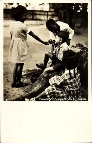 Ak Paramaribo Surinam, spielende Kinder