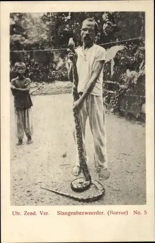 Ak Indonesien, Schlangenbeschwörer, Schlange, Kind