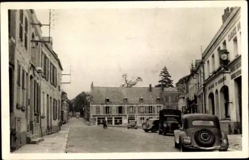 Ak Vervins Aisne, Place Sadi Carnot