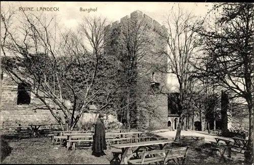 Ak Klingenmünster an der Weinstraße Pfalz, Burg Landeck, Ruine, Burghof