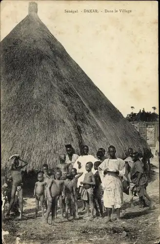 Ak Dakar Senegal, Gruppenbild der Dorfbewohner