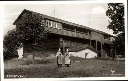 Ak Borlänge Schweden, Ornässtugan, Museum, Frauen in Tracht