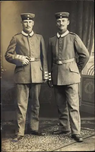 Foto Ak Deutsche Soldaten in Uniformen, Portrait, Kaiserzeit