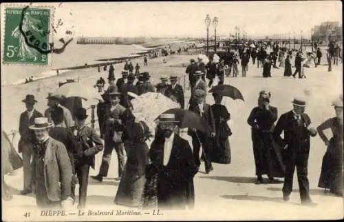 Ak Dieppe Seine Maritime, Boulevard Maritime