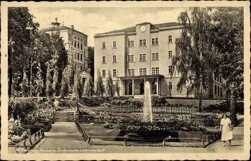 Ak Mittweida in Sachsen, Höhere Technische Lehranstalt, Gartenanlage, Fontäne