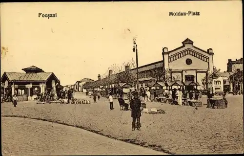Ak Focșani Fokschan Rumänien, Moldau Platz, Marktstände