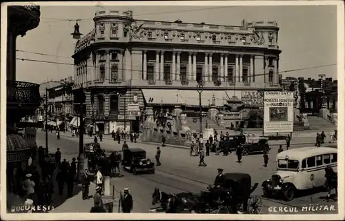 Foto Ak București Bukarest Rumänien, Cercul Militar, Straßenpartie, Autobus