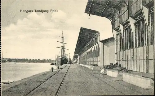 Ak Tanjung Priok Indonesien, Hangars