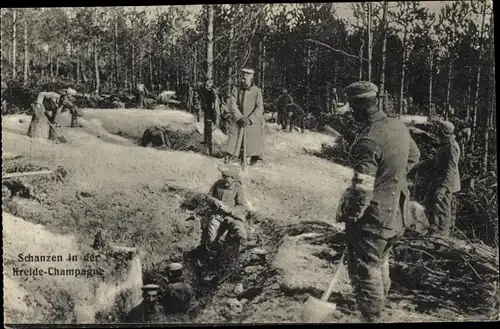 Ak Schanzen in der Kreide-Champagne, deutsche Soldaten heben Schützengräben aus, 1. WK