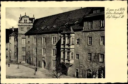 Ak Torgau an der Elbe, Schloss Hartenfels, Hof, Flügel B