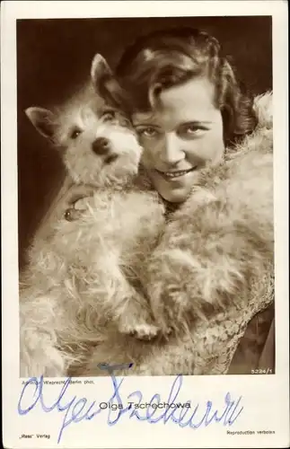 Ak Schauspielerin Olga Tschechowa, Ross Verlag, Portrait mit Hund, Autogramm