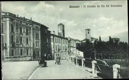 Ak Bassano del Grappa Veneto, Castello da Via XX Settembre