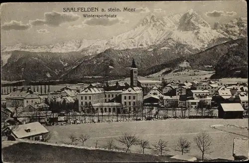 Ak Saalfelden am Steinernen Meer in Salzburg, Gesamtansicht, Winter