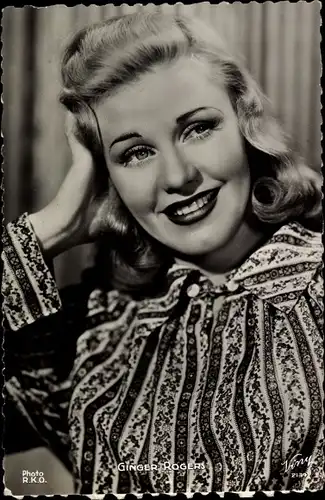 Ak Schauspielerin Ginger Rogers, Portrait