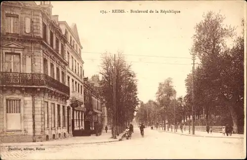 Ak Reims Marne, Boulevard de la Republique