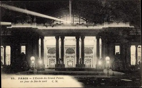 Ak Paris VIII, Grand Palais, Eingang, ein nächtlicher Partytag